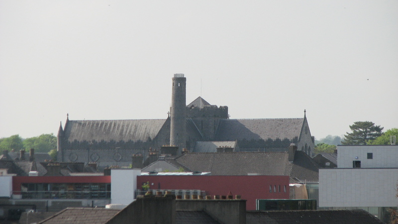 St. Canice's Cathedral and the Round Tower<br />

