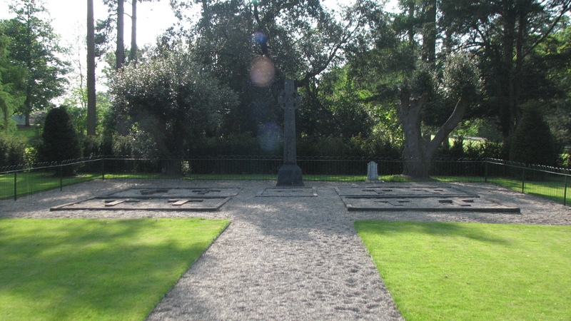 Castle cemetery<br />
